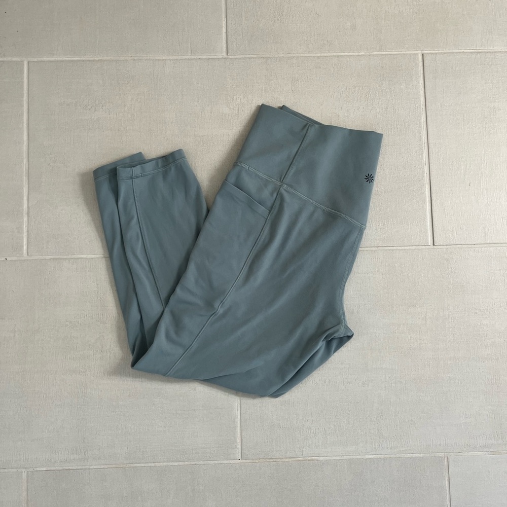 Athleta Salutation Stash Pocket II 7/8 Tight